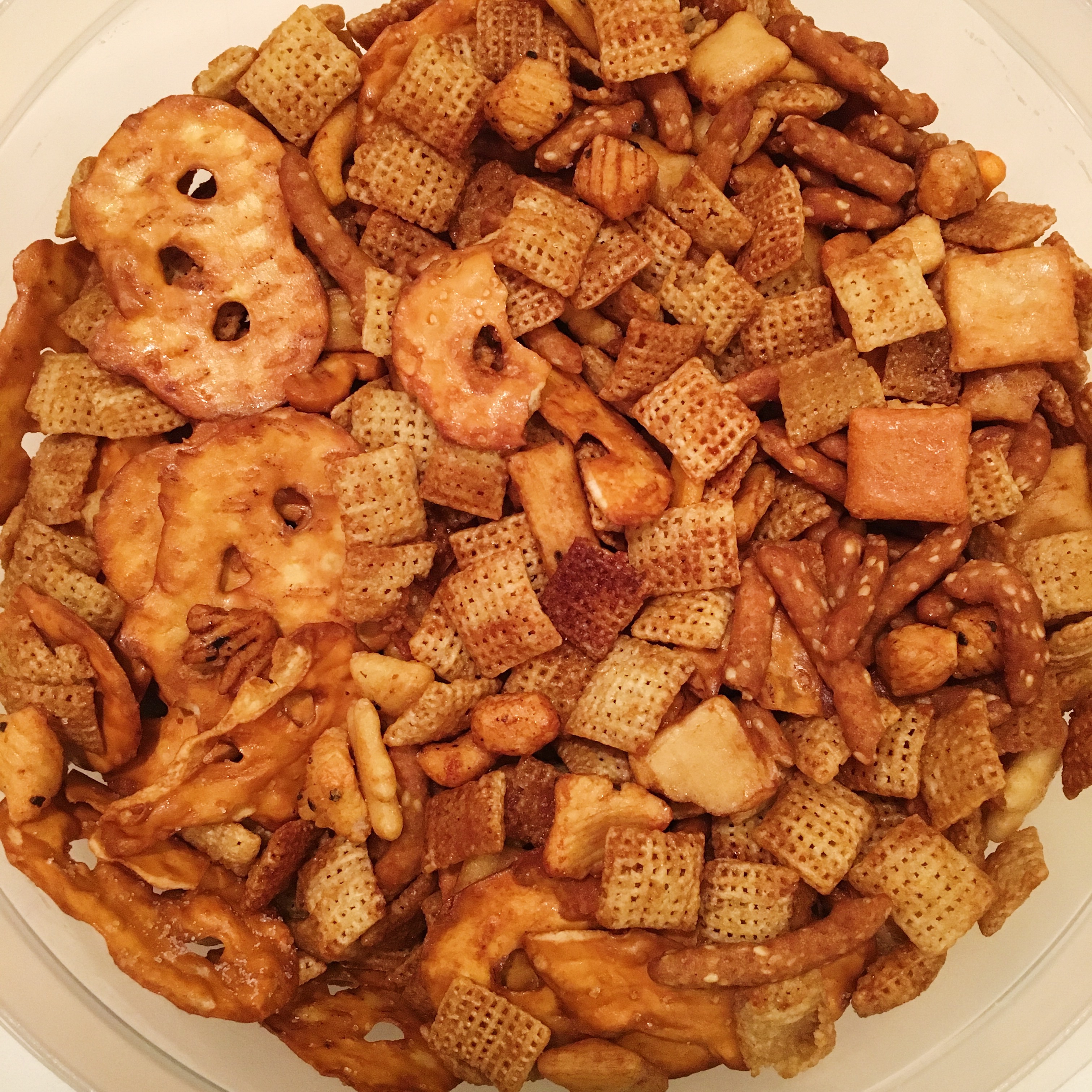 Sweet and Salty Snack Mix - VEGAN MOSVEGAN MOS